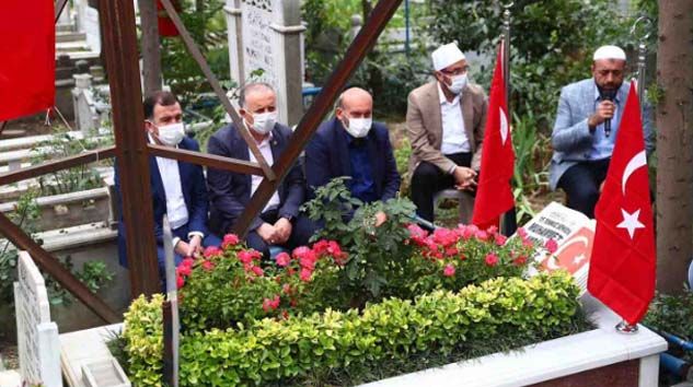 Bağcılar’da 15 Temmuz şehidi kabri başında anıldı