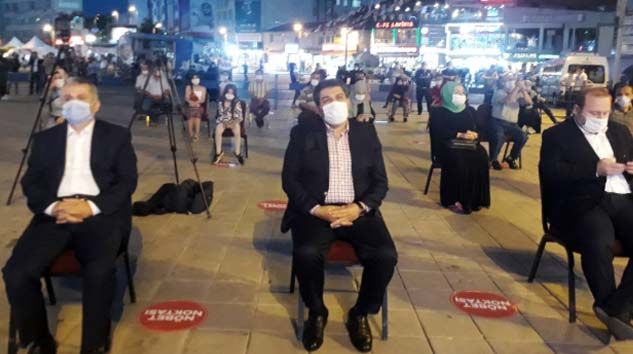 Esenler’de 15 Temmuz nöbeti