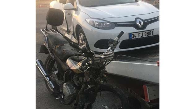 Motosiklet otomobile çarptı: Ali Yar öldü