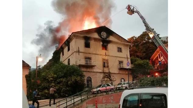 Bursa’nın tarihi mekanı böyle küle döndü