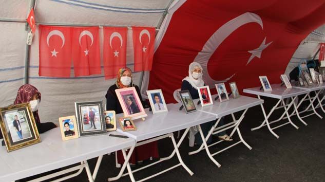 HDP önündeki ailelerin evlat nöbeti 319 gününde