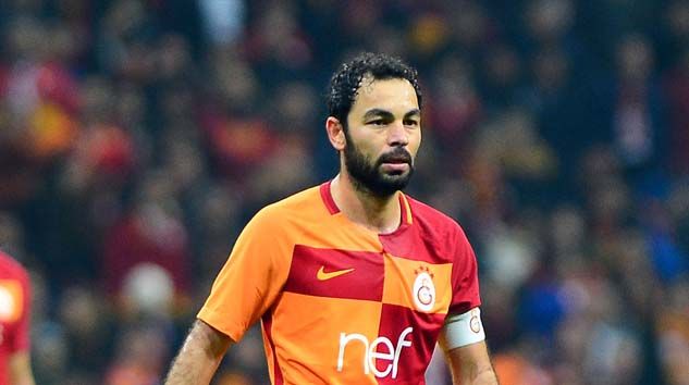 Selçuk İnan futbol kariyerini noktaladı