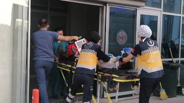 Ailesi için karton toplayan genç kalp krizine yenildi