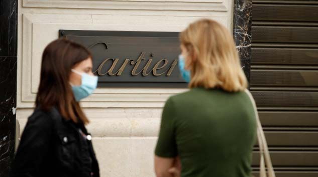 Fransa’da kapalı alanlarda maske takma zorunluluğu bugün başladı