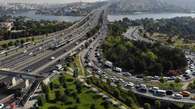 Haliç’te trafik yoğunluğu devam ediyor