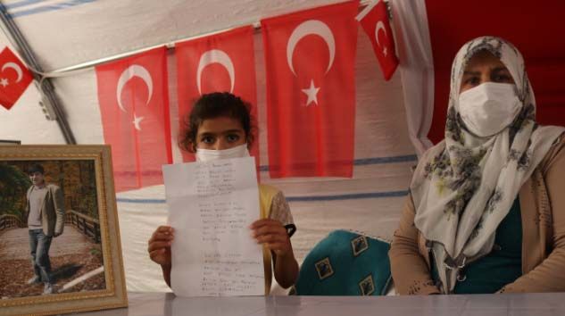 Hayrunnisa, teröristler tarafından kaçırılan ağabeyi için şiir yazdı