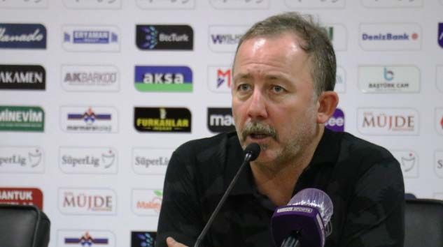 Beşiktaş dört futbolcuyu kadrosuna katmak istiyor