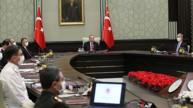 17 general ve amiral bir üst rütbeye yükseltildi