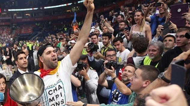 Real Madrid, 40 yaşındaki Felipe Reyes’in sözleşmesini uzattı