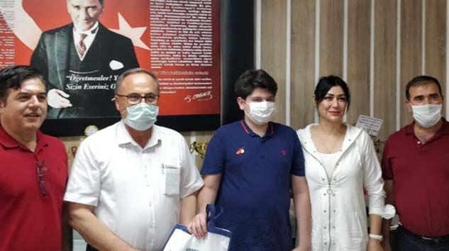 LGS birincileri altınla ödüllendirildi