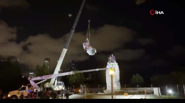 ABD’de Kristof Kolomb’a ait heykellerden biri daha kaldırıldı