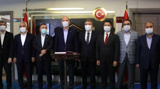 İçişleri Bakanı Süleyman Soylu güvenlik toplantısı için Adana’da