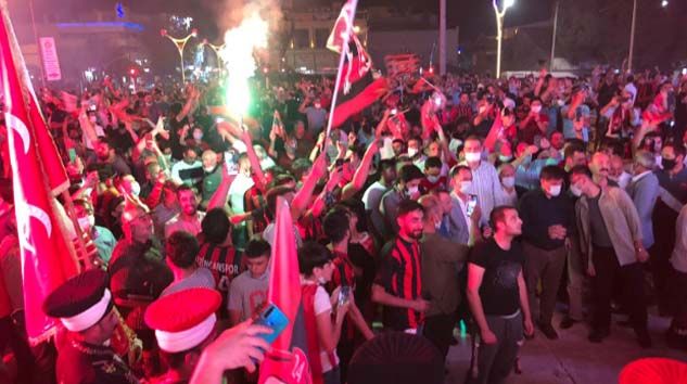 Erzincan’da 24 Erzincanspor’un TFF 2. Lig’e yükselme coşkusu