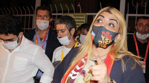 Berna Gözbaşı: Hakem hataları yüzünden kaç puan kaybettik hesaplayamıyorum