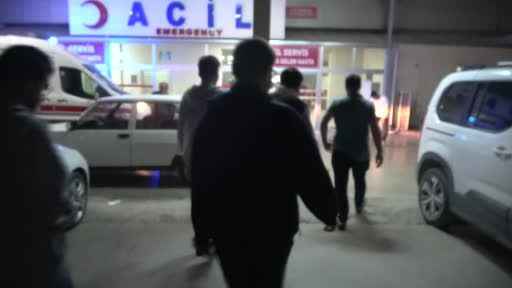 Adana’da 14 öğrenci gıda zehirlenmesi şüphesiyle hastaneye başvurdu Adana’da 14 öğrenci gıda zehirlenmesi şüphesiyle hastaneye başvurdu