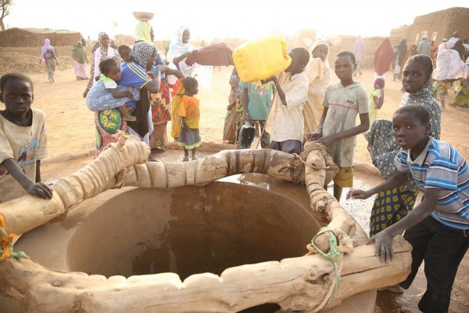 Afrika’da su kuyusu açmak