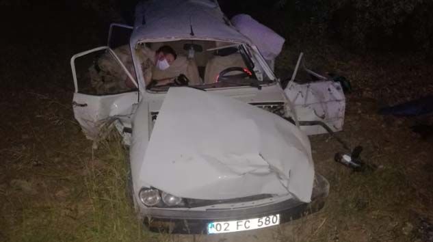 Şanlıurfa’da otomobil şarampole devrildi: 1 ölü, 4 yaralı