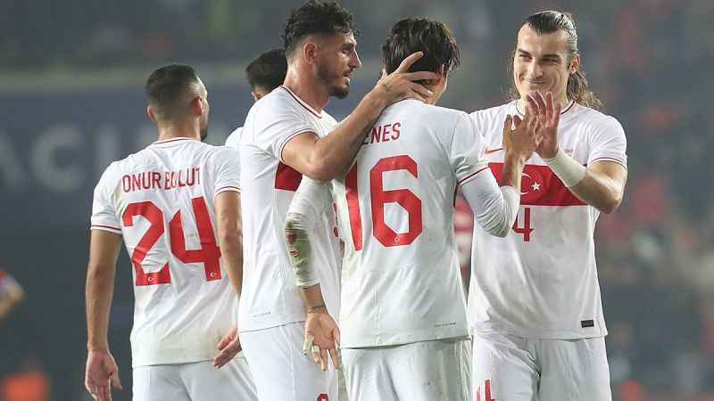 Cenk Tosun ve Enes Ünal'ın yerine yeni isimler