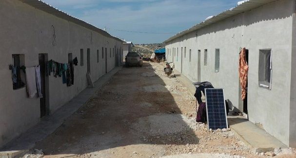 İdlib’li Savaş Mağduru Ailelere Evleri Teslim Edildi