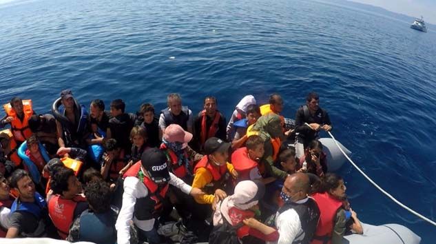 60 düzensiz göçmen Türk Sahil Güvenlik ekipleri tarafından kurtarıldı
