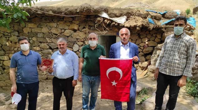 Teröristlerin 27 yıl önce şehit ettiği Başaran, vurulduğu yerde anıldı