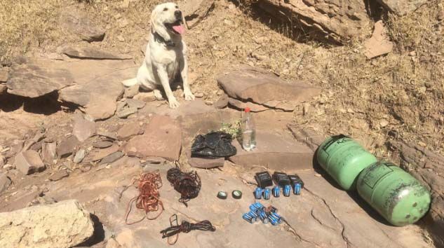 Siirt’te PKK’lı teröristlere ait EYP yapımında kullanılan malzemeler ele geçirildi