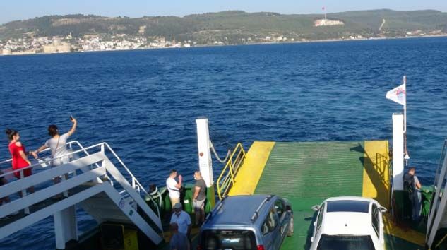 Çanakkale’de beklenen feribot kuyruğu oluşmadı