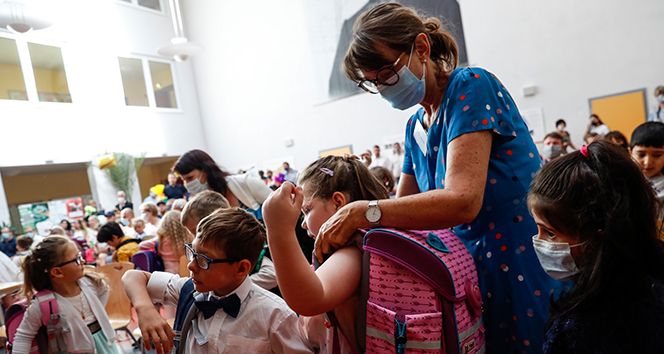 Almanya’da 153 bin öğrenci bugün ders başı yaptı