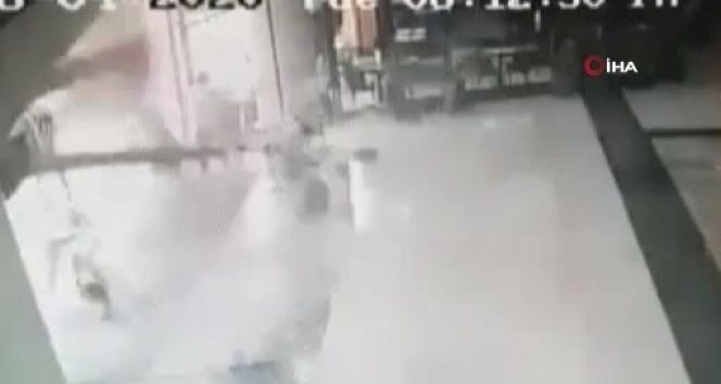 Lübnan’daki cami ve hastanede büyük hasar