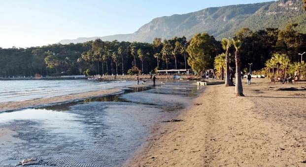 Akyaka’da korkutan olay: Deniz suyu 30 metre çekildi