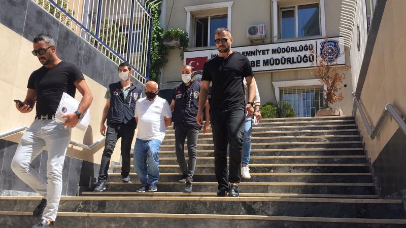 ‘Erkekliğime küfür etti’ deyip, vurdu