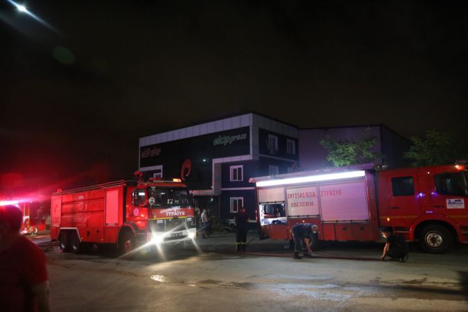 Kocaeli’de fabrika yangını