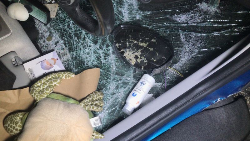 Ellerini dezenfekte ederken, takla atıp sürüklendi