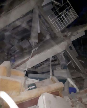 Depremin ardından Elazığ’da yürek burkan görüntüler…