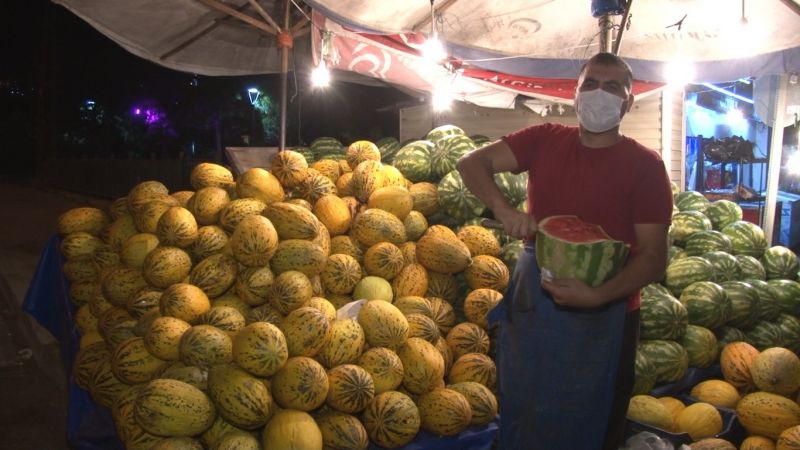 Karpuz tezgahında duygulandıran not