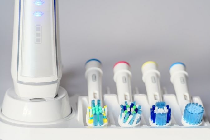 Şarjlı diş fırçaları zararlı mı?