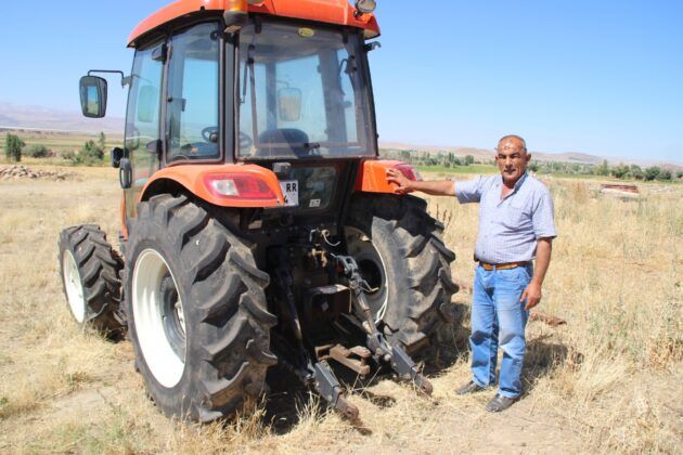 Sıfır kilometre aldığı traktör hayatını kabusa çevirdi