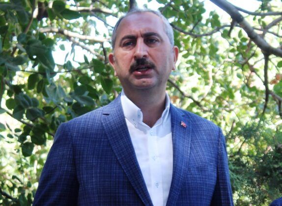 Kadına şiddet bir terör eylemidir