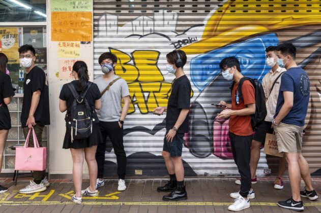 Hong Kong’ta ilk kez bir kişiye iki kez Covid-19 teşhisi kondu