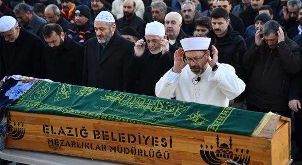 Depremde can veren anne ile oğula hüzünlü veda