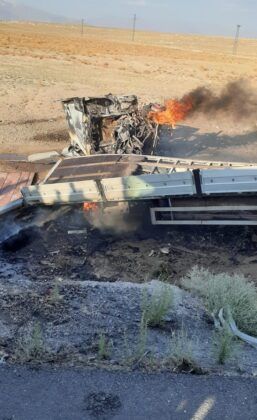 Otomobille çarpışan tır alev alev yandı: 2 yaralı