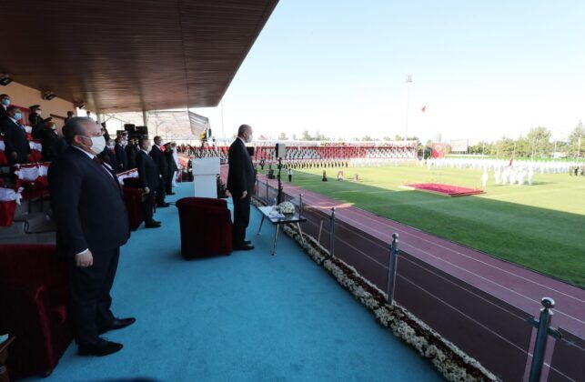 Cumhurbaşkanı Erdoğan: “Yunan halkı, yöneticileri yüzünden başlarına gelecekleri kabul ediyor mu?”