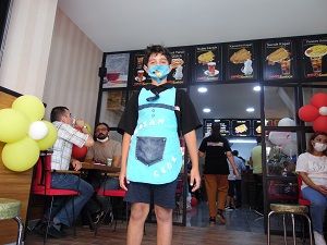 Esenyurt Kıraç’ta yeni bir lezzet mekanı  “MEŞHUR ISLAK TOSTÇU”