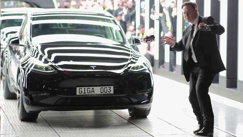 Tesla, ABD’deki 120 binden fazla aracını geri çağıracak