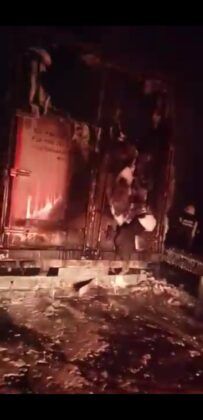 Zeytin yüklü tır cayır cayır yandı