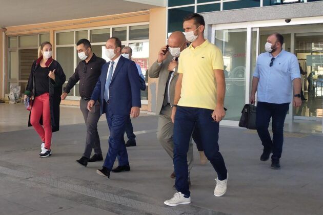 CHP’li Gürkan darbe gecesini kadeh kaldırarak kutlamıştı şimdi adliyede