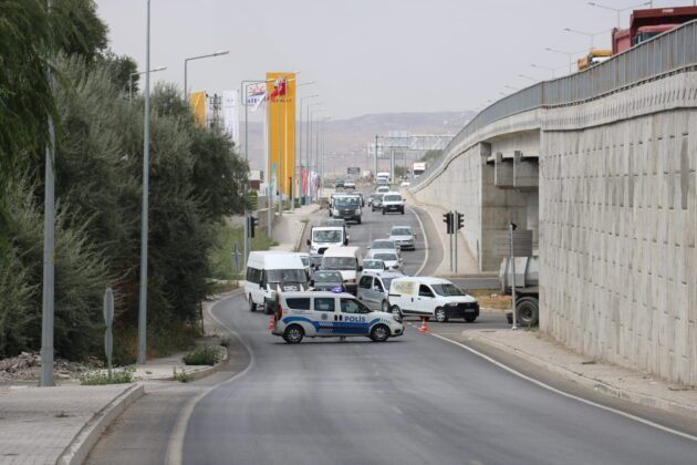 Bomba şüphesi üzerine kara yolu ulaşıma kapatıldı