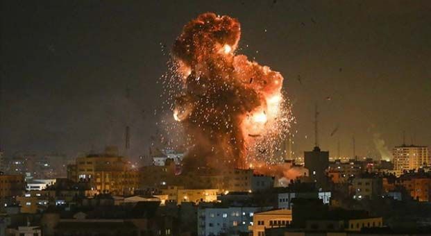 İsrail, Gazze’yi savaş uçaklarıyla bombalıyor