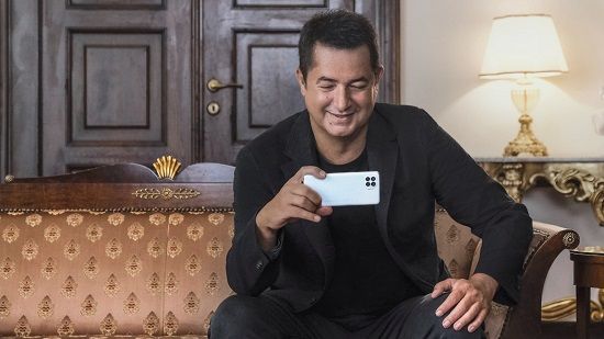 Acun Ilıcalı OPPO’nun Reno4 Serisi İçin Ekran Karşısına Geçti