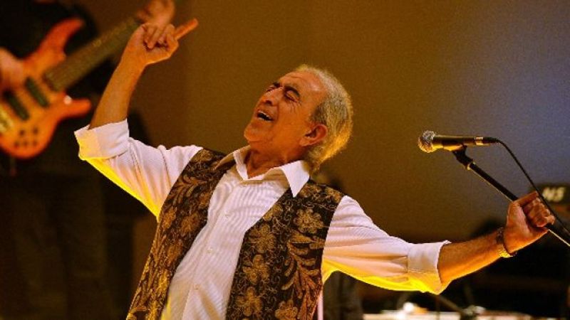 Edip Akbayram yoğun bakıma alındı Edip Akbayram yoğun bakıma alındı